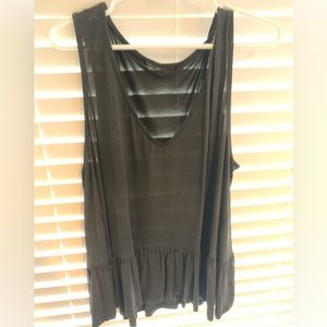 Ruffle bottom, v neck tank